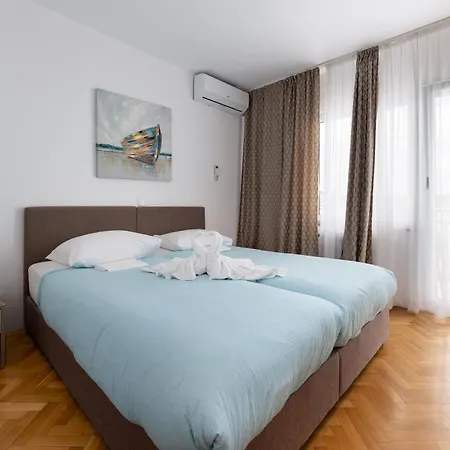 Bed & Breakfast Okruk Okrug Gornji