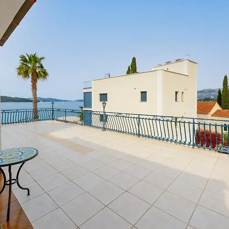 Bed & Breakfast Okruk Okrug Gornji