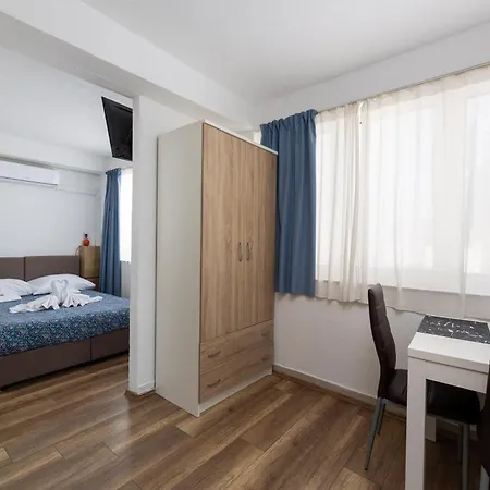 Bed & Breakfast Okruk-10 Meters Away From The